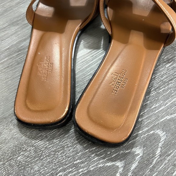 Hermes Oran Sandals - Picture 2 of 3